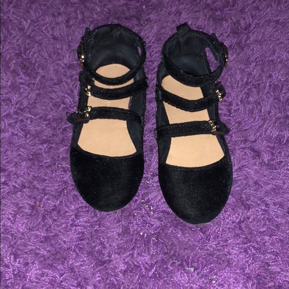 Old Navy Black Cat Dress shoe